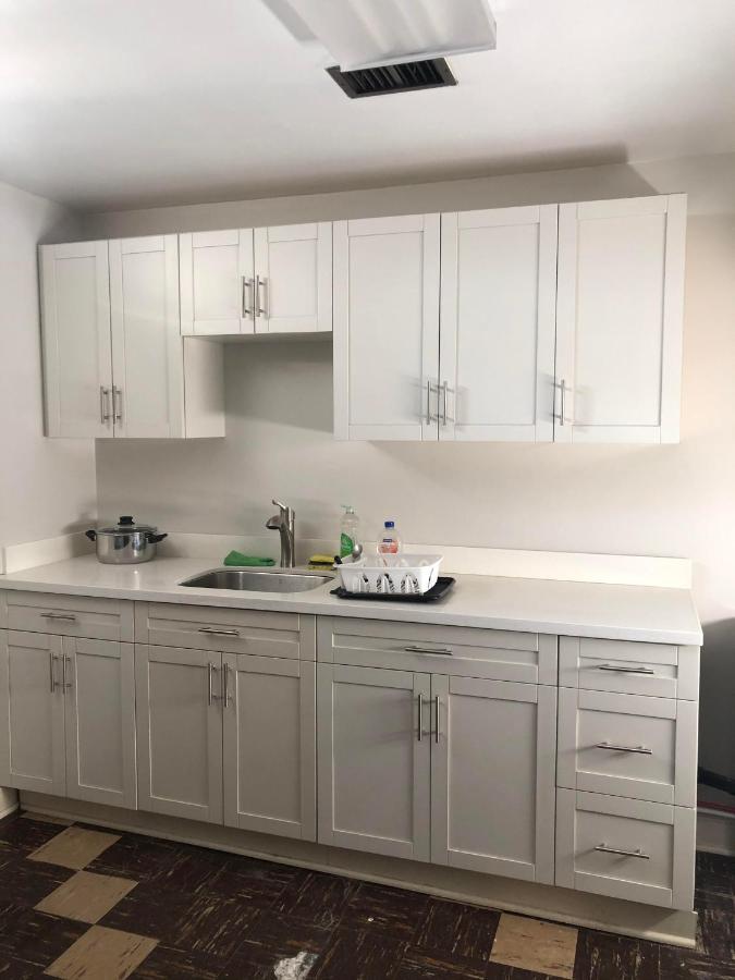 Cozy Guest Home Close To Downtown Vancouver Sights & Subway Station Exterior foto